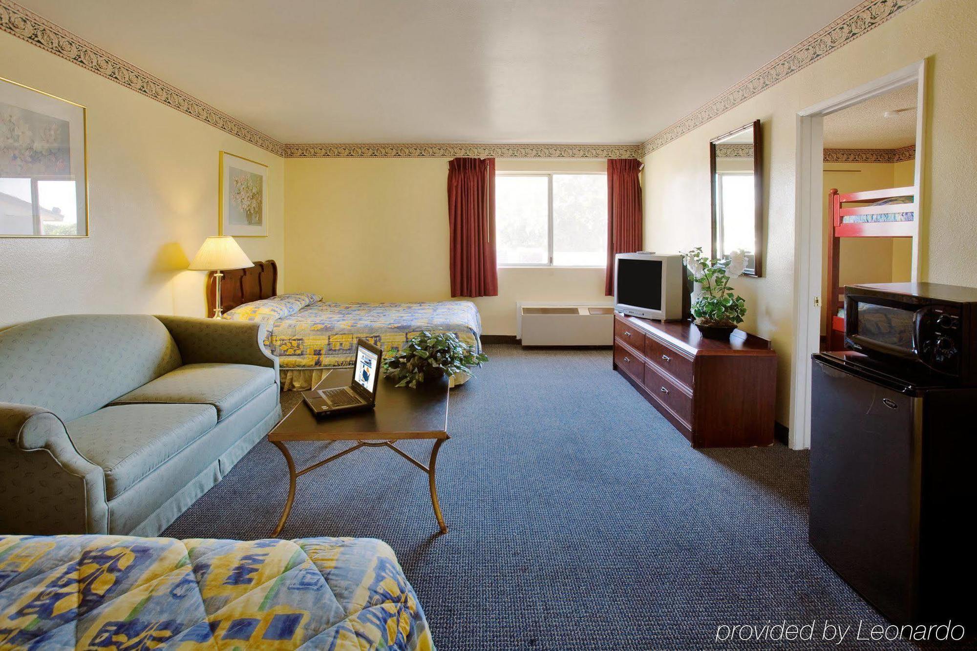 Anaheim Astoria Inn & Suites חדר תמונה